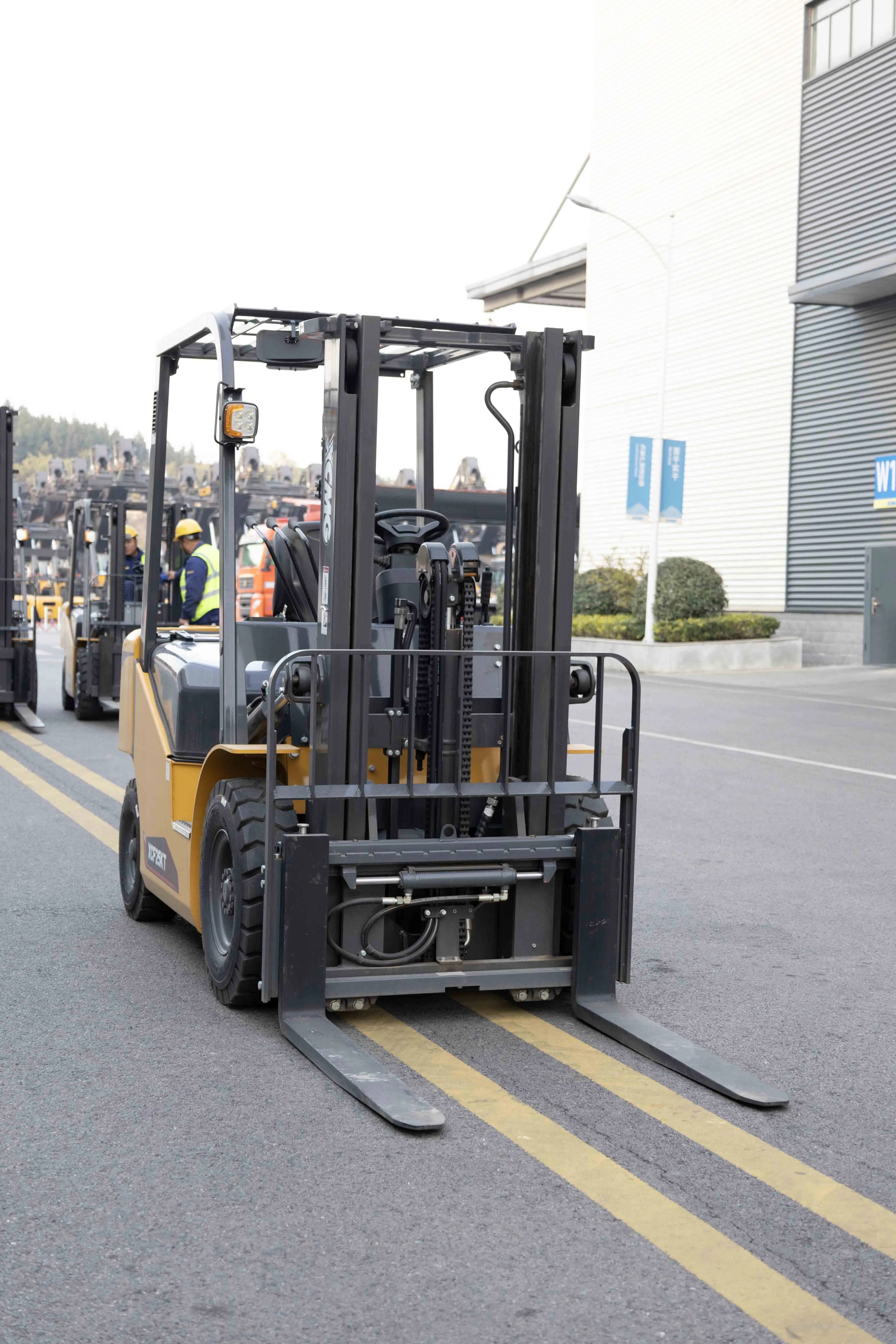 XCMG Official Diesel Forklift Truck Xcf25kt Mini 2.5 Ton Diesel Forklift Price for Sale